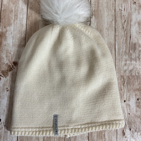 Turtlefur Fleece Lined Hat Cream with Gold Stripe and PomPom Winter Bean… - Picture 9 of 10